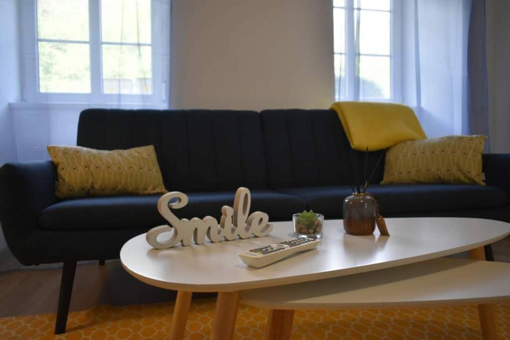 A Charming Little Flat Just Above Szechenyi Square Apartment Pecs Bagian luar foto